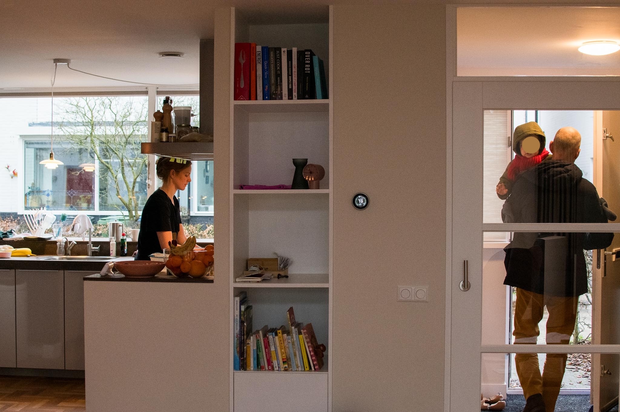 Gezin tijdens hun dagelijkse momenten Gezin tijdens hun dagelijkse momenten